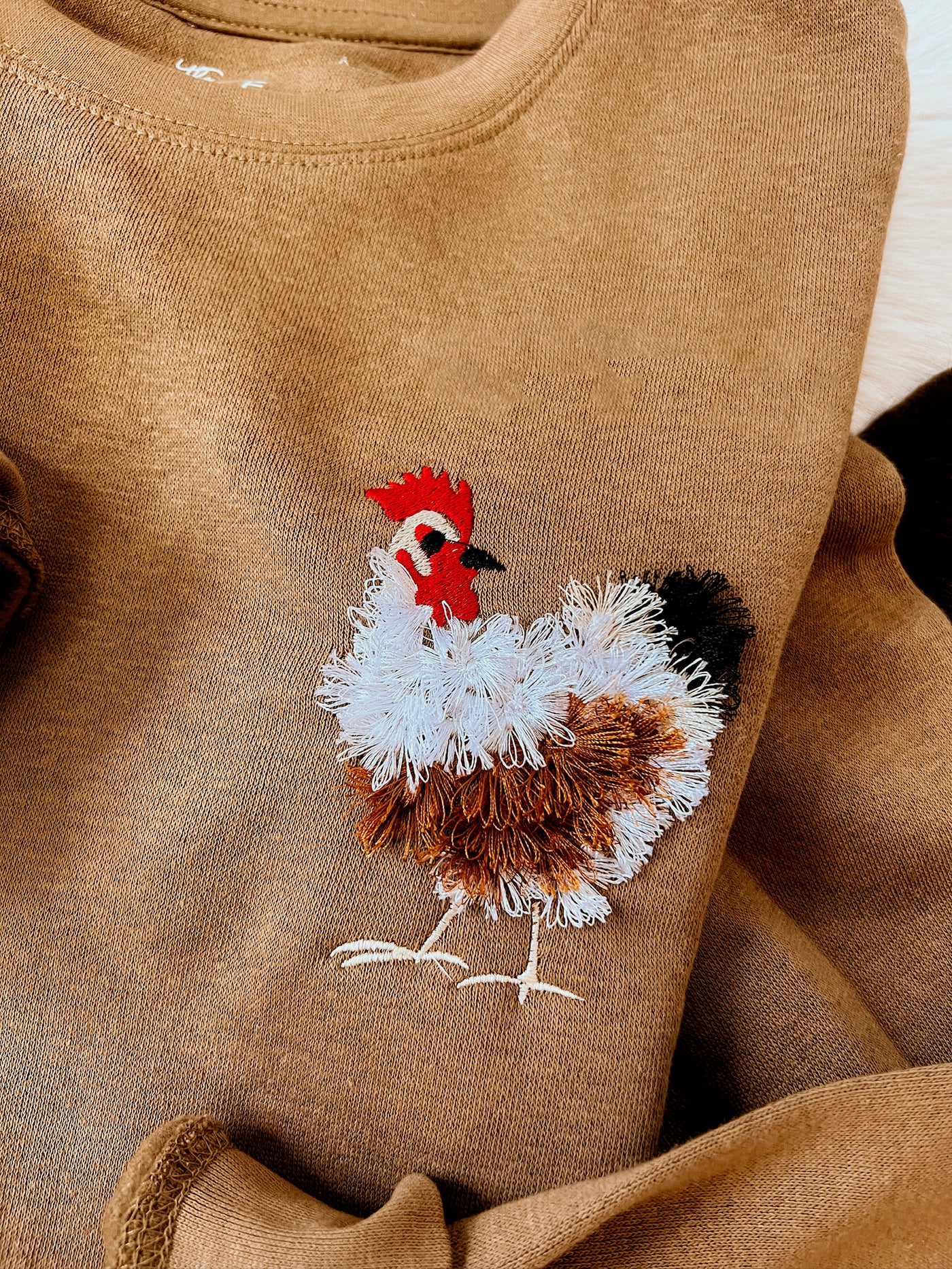 Fringy Chicken | Sweatshirt