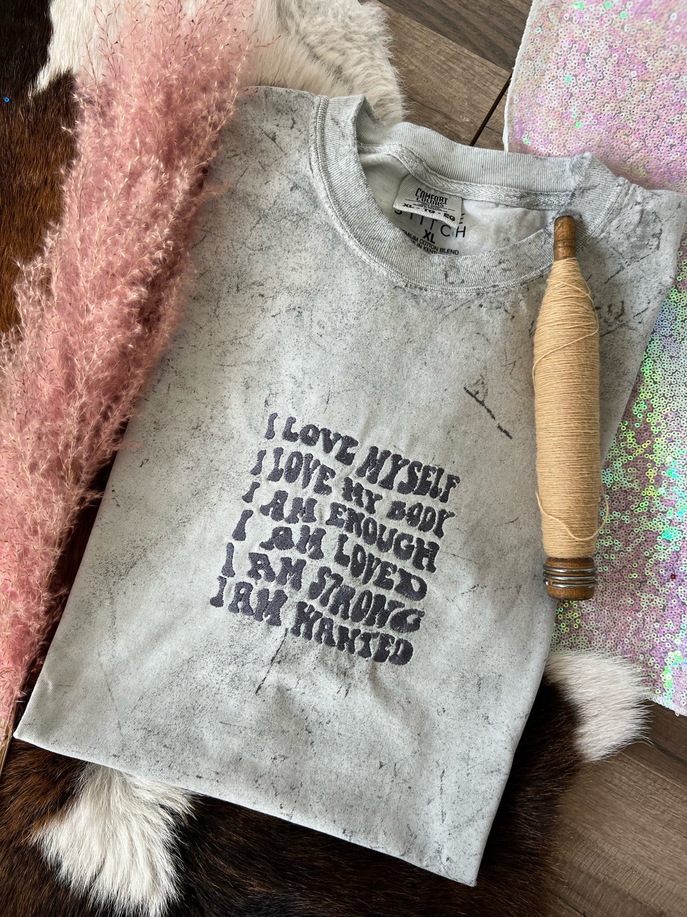Positive affirmations marble tee