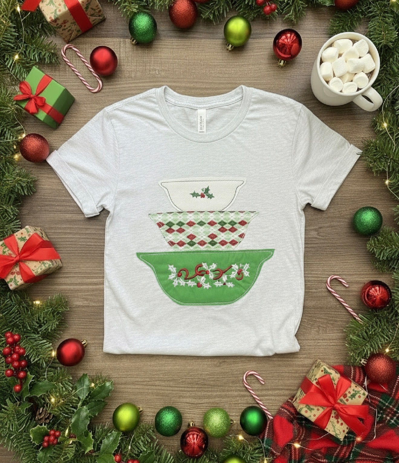 Christmas Vintage Bowl Dish Apparel